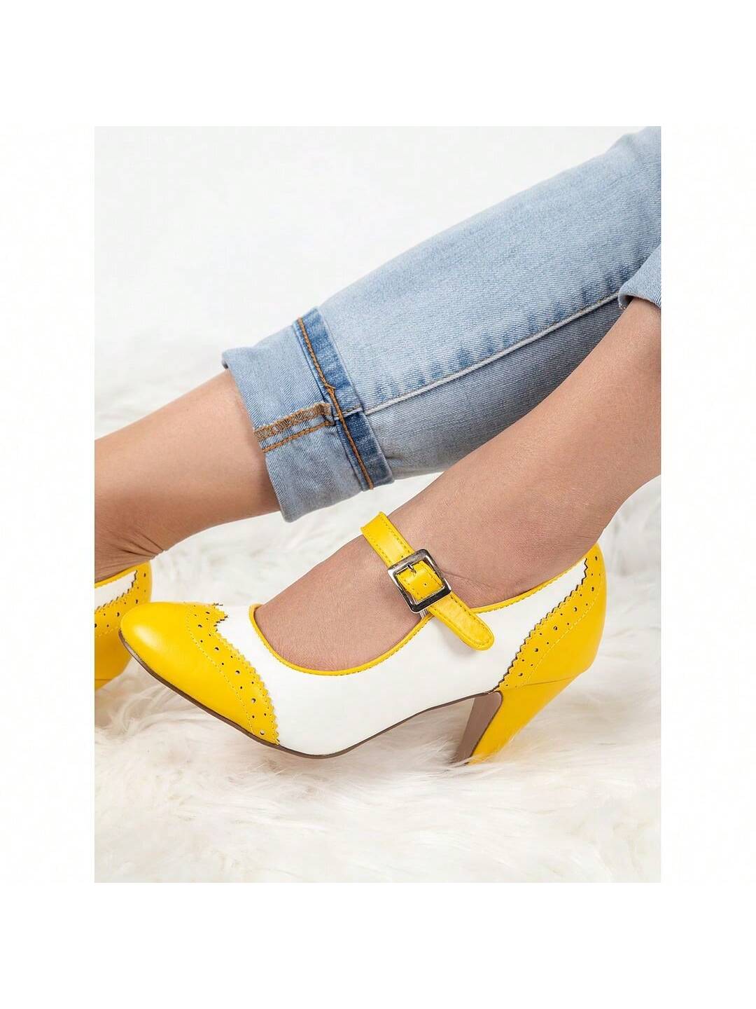 kym-yellow-and-white