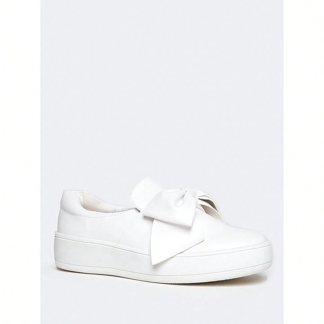 wally-white
