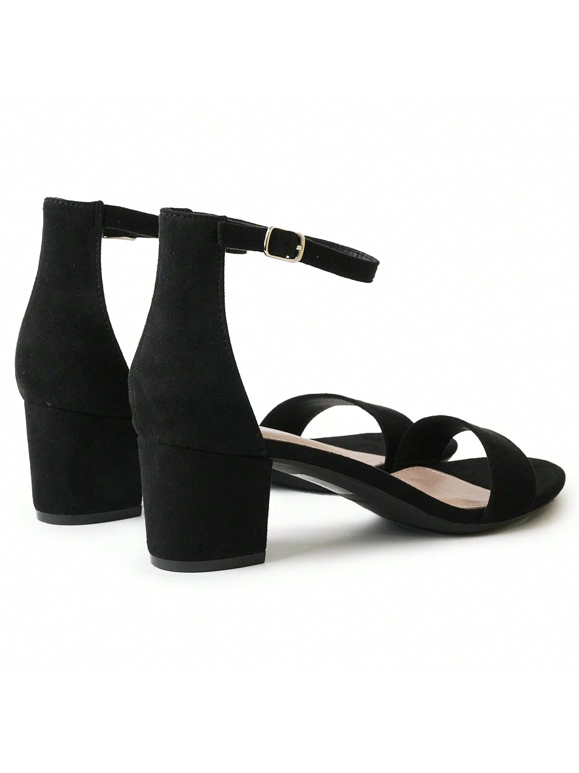daisy-black