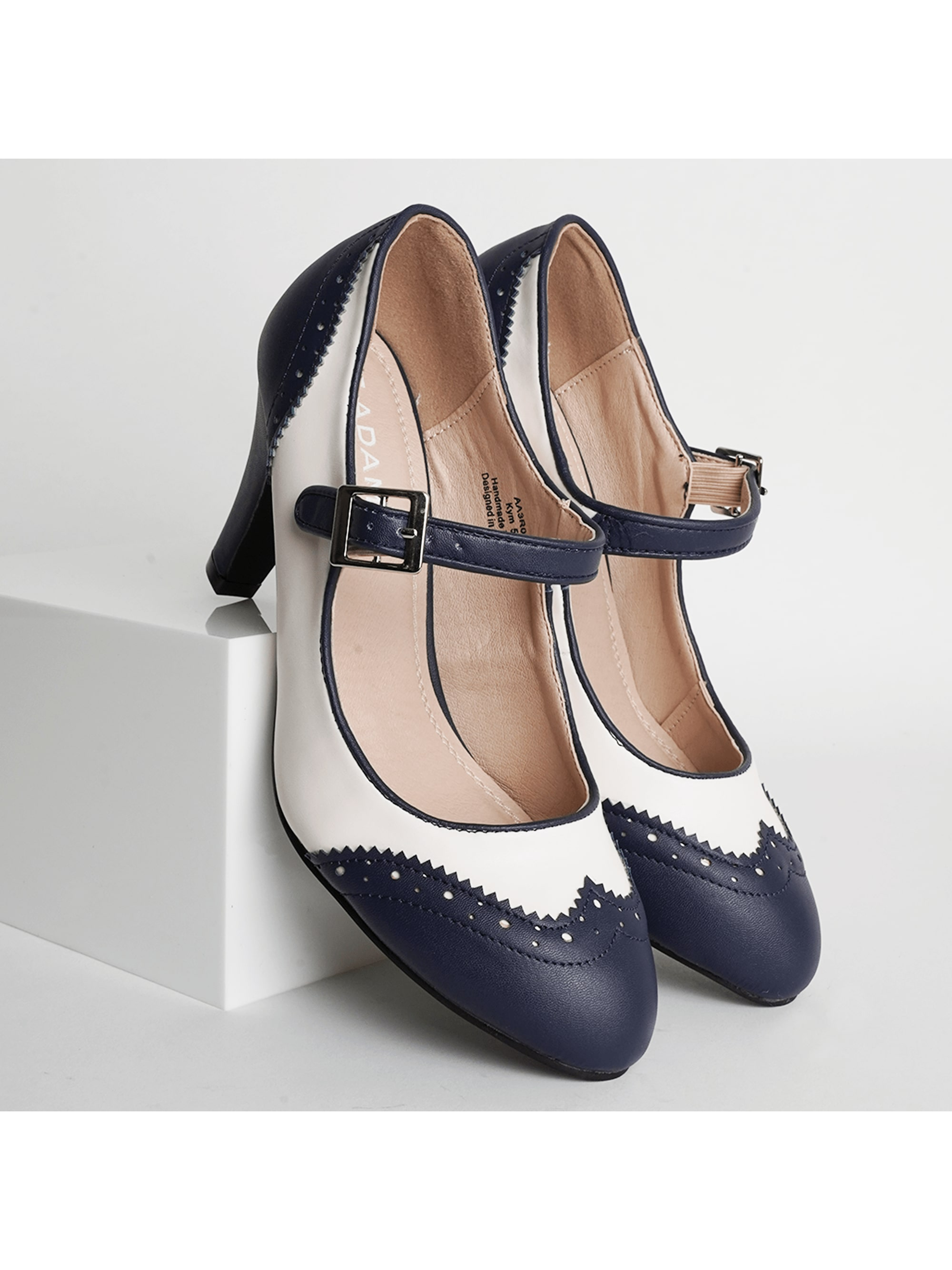 kym-navy-and-white