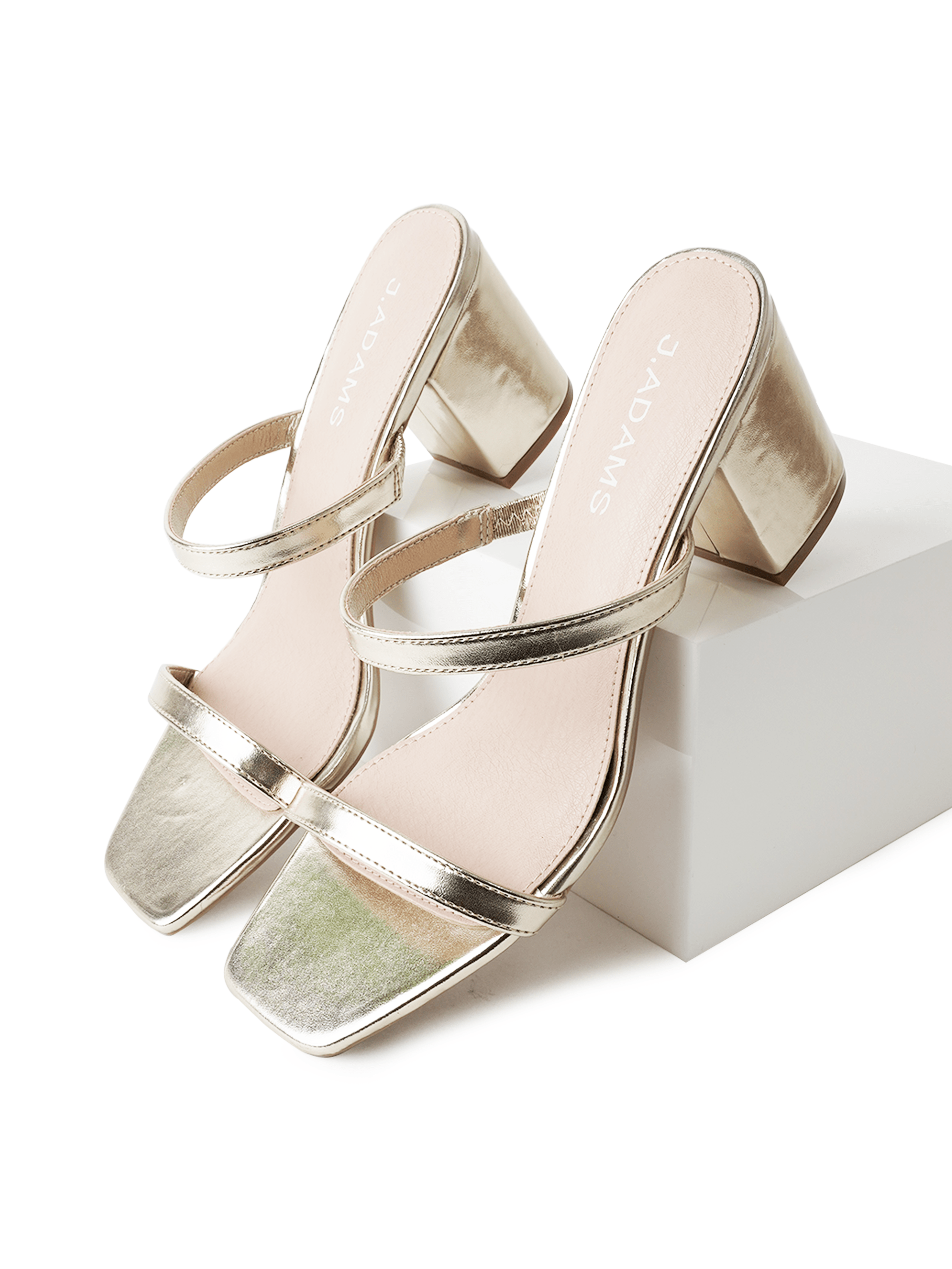 stormi-gold-pu