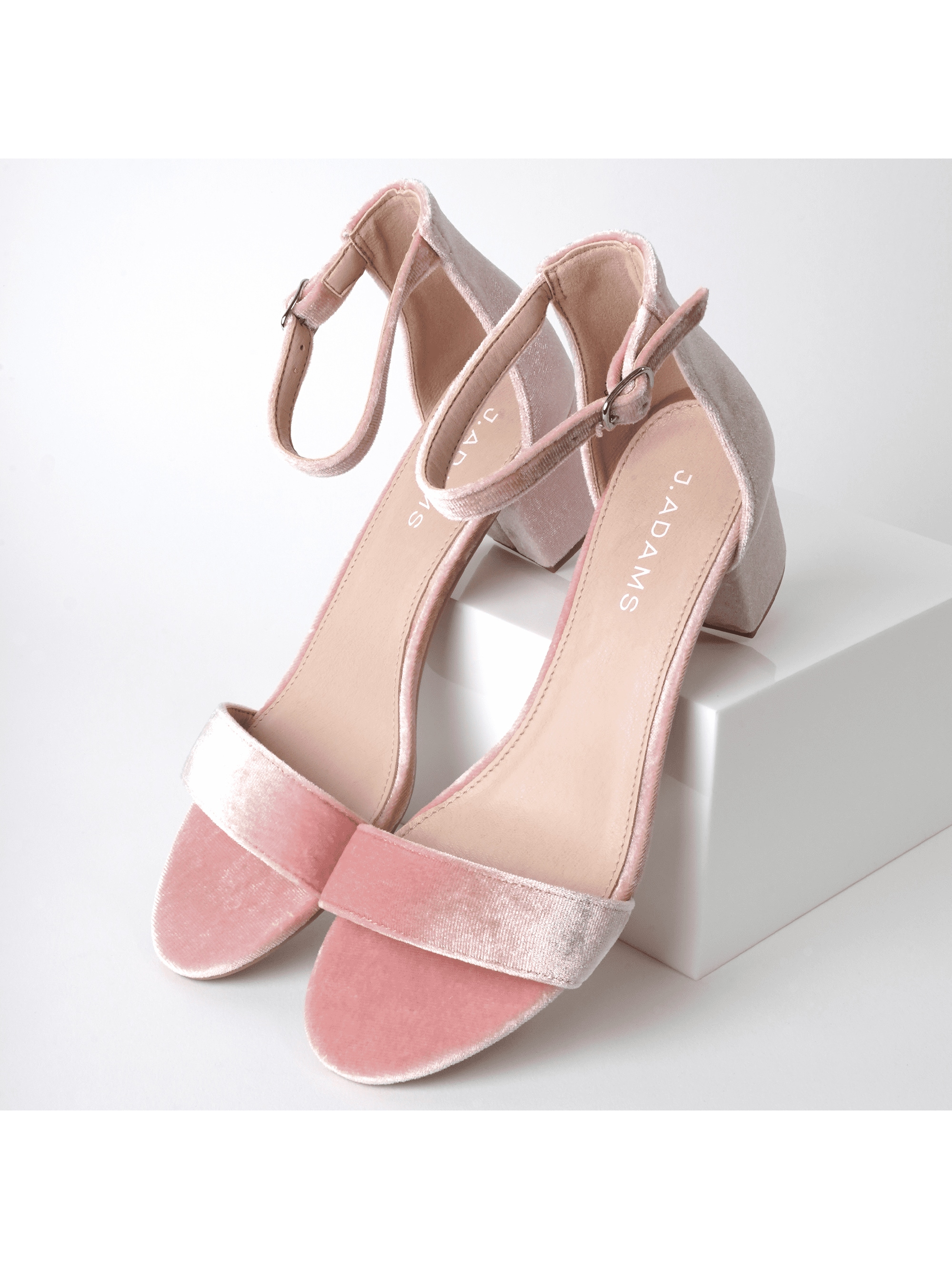 daisy-pink-velvet