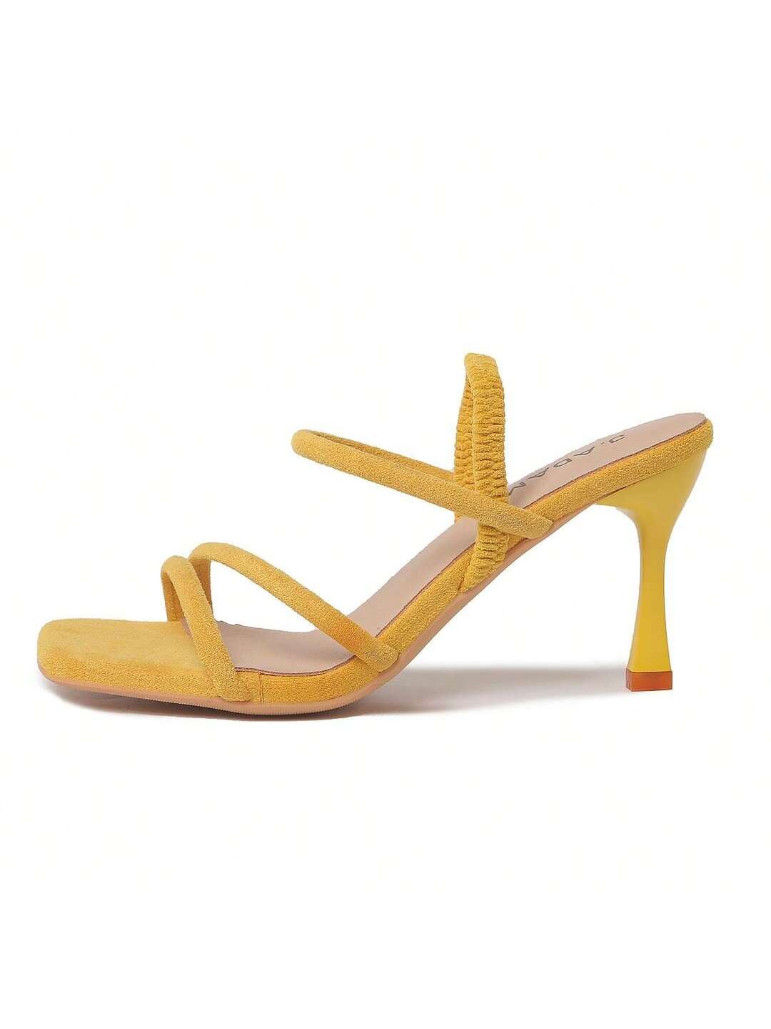 julie-yellow