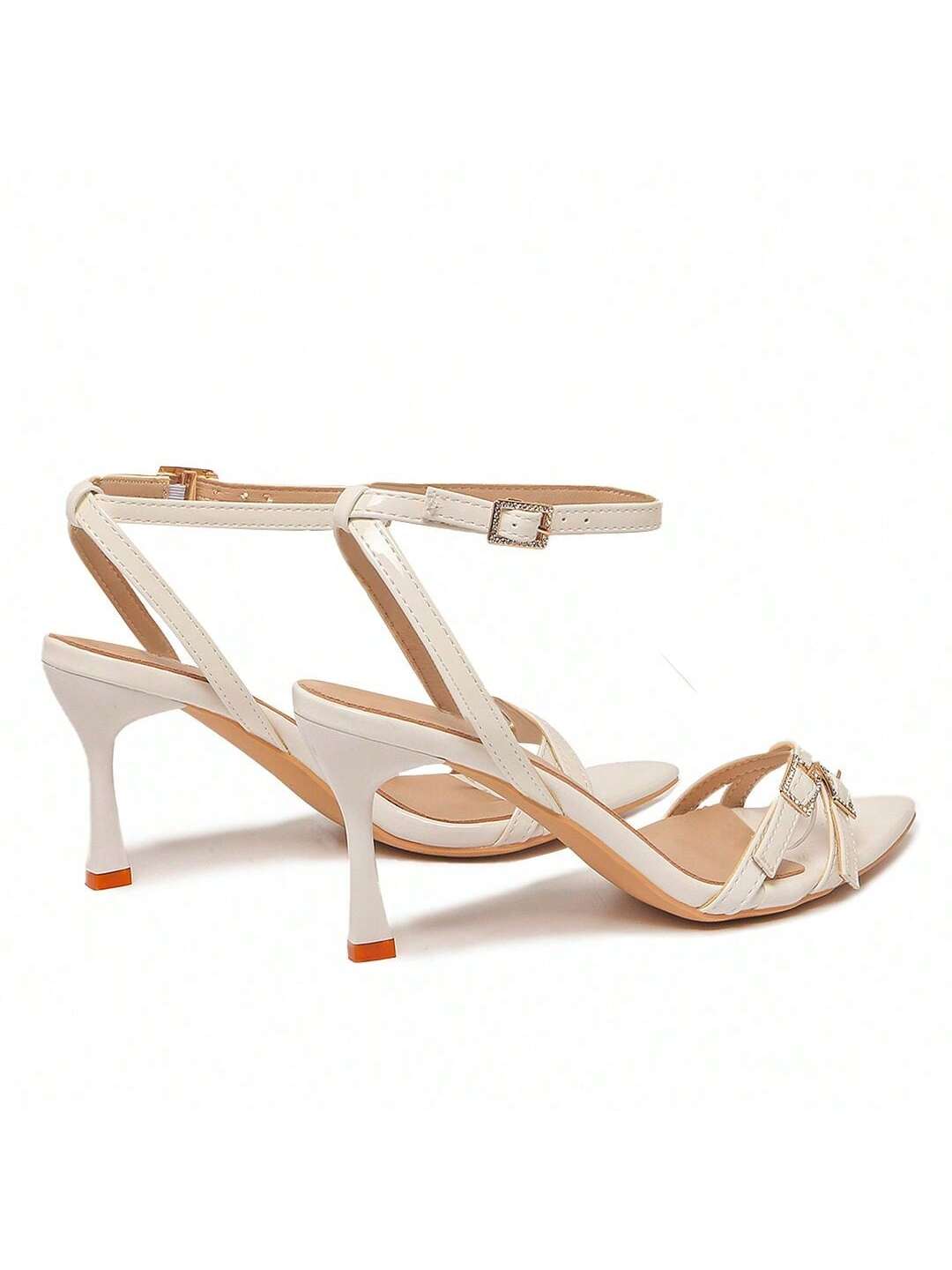 layla-white