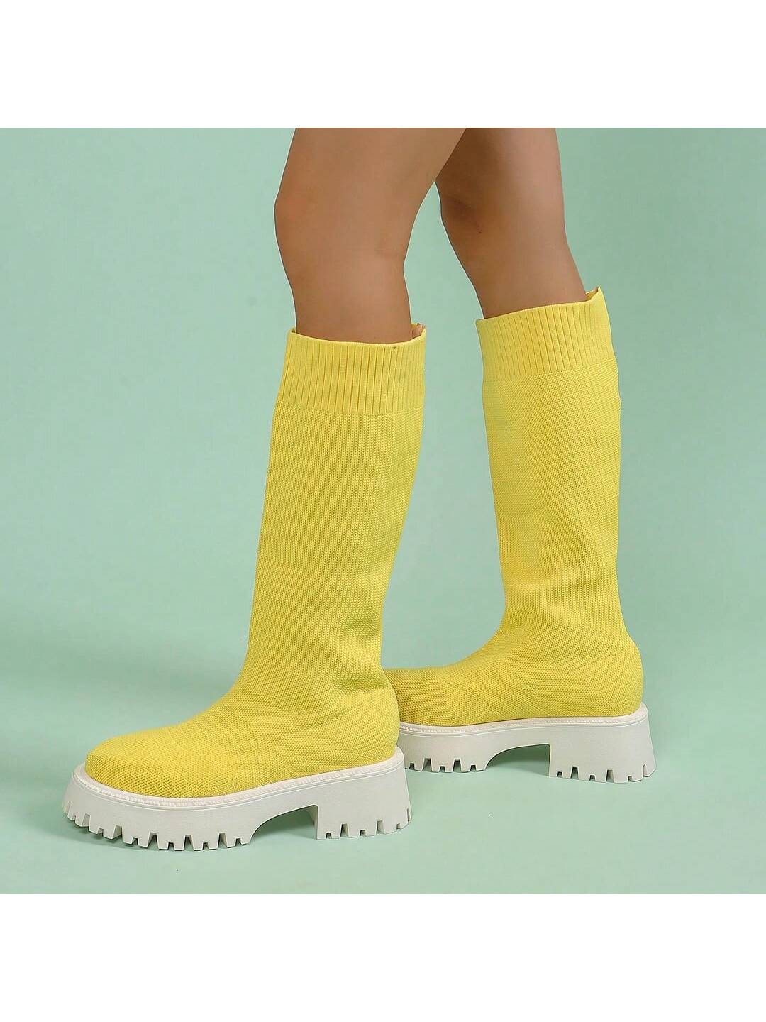vanessa-yellow