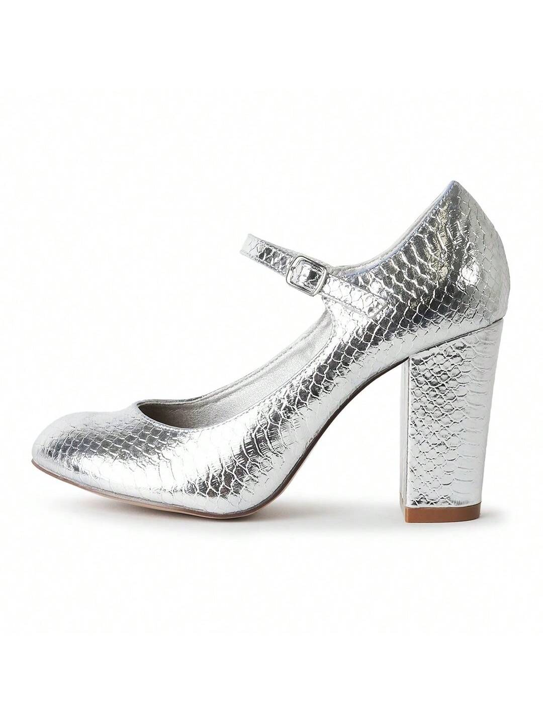skippy-silver-snake