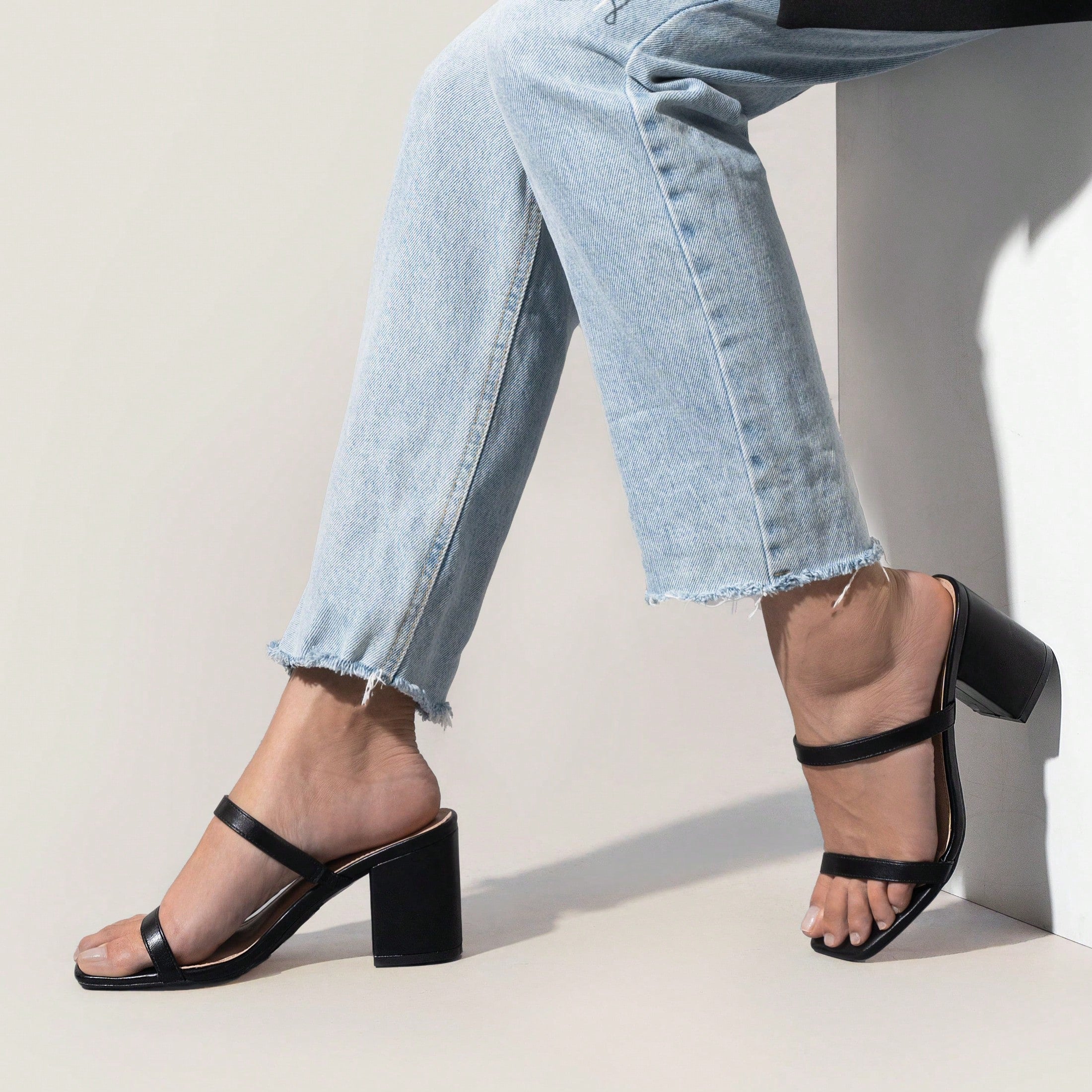 stormi-black-suede