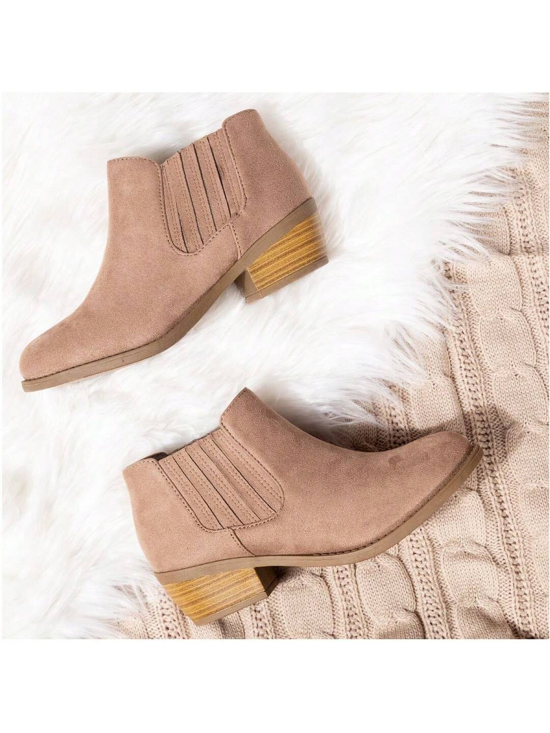 arlo-taupe