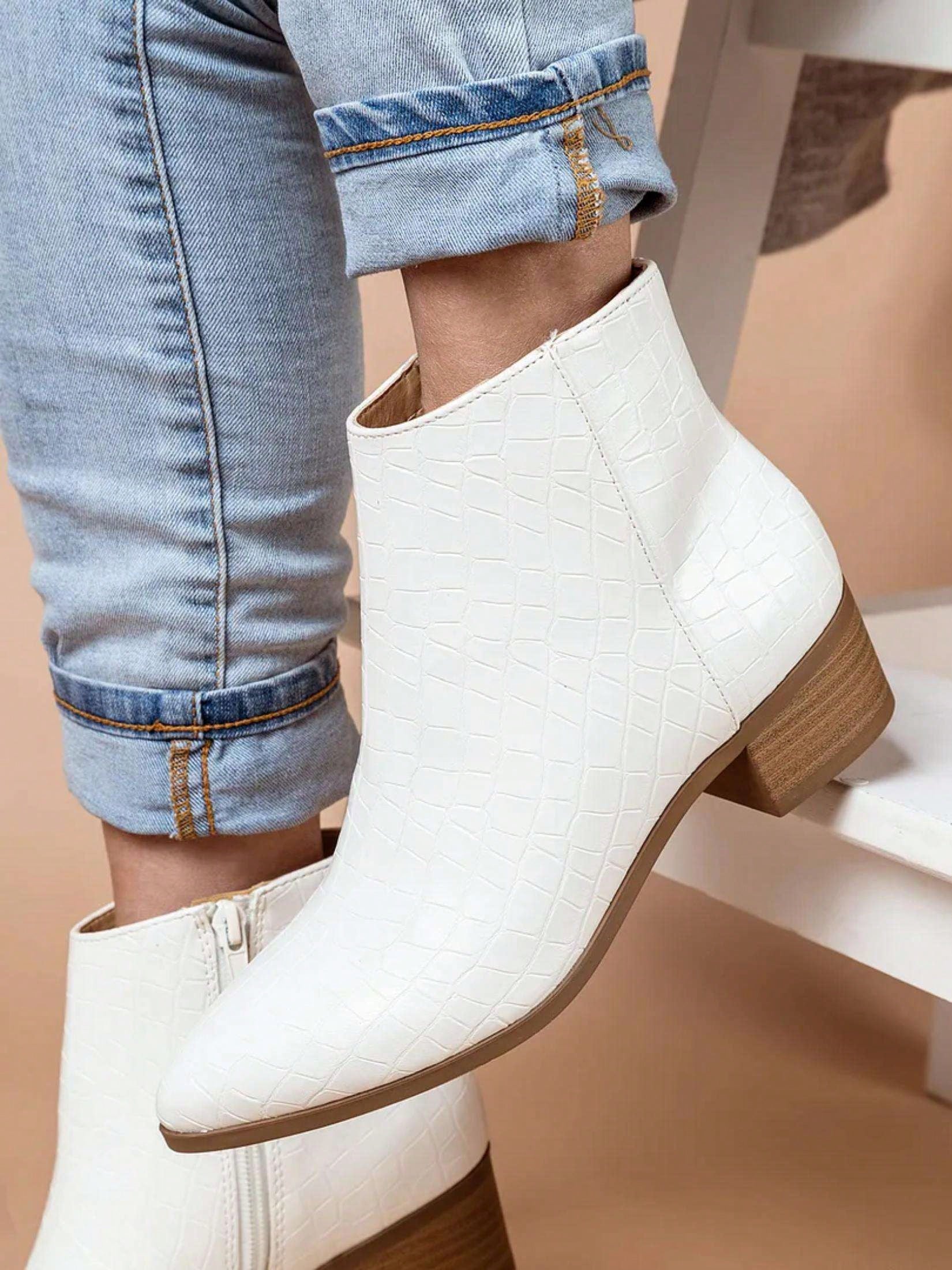 viper-white-croc