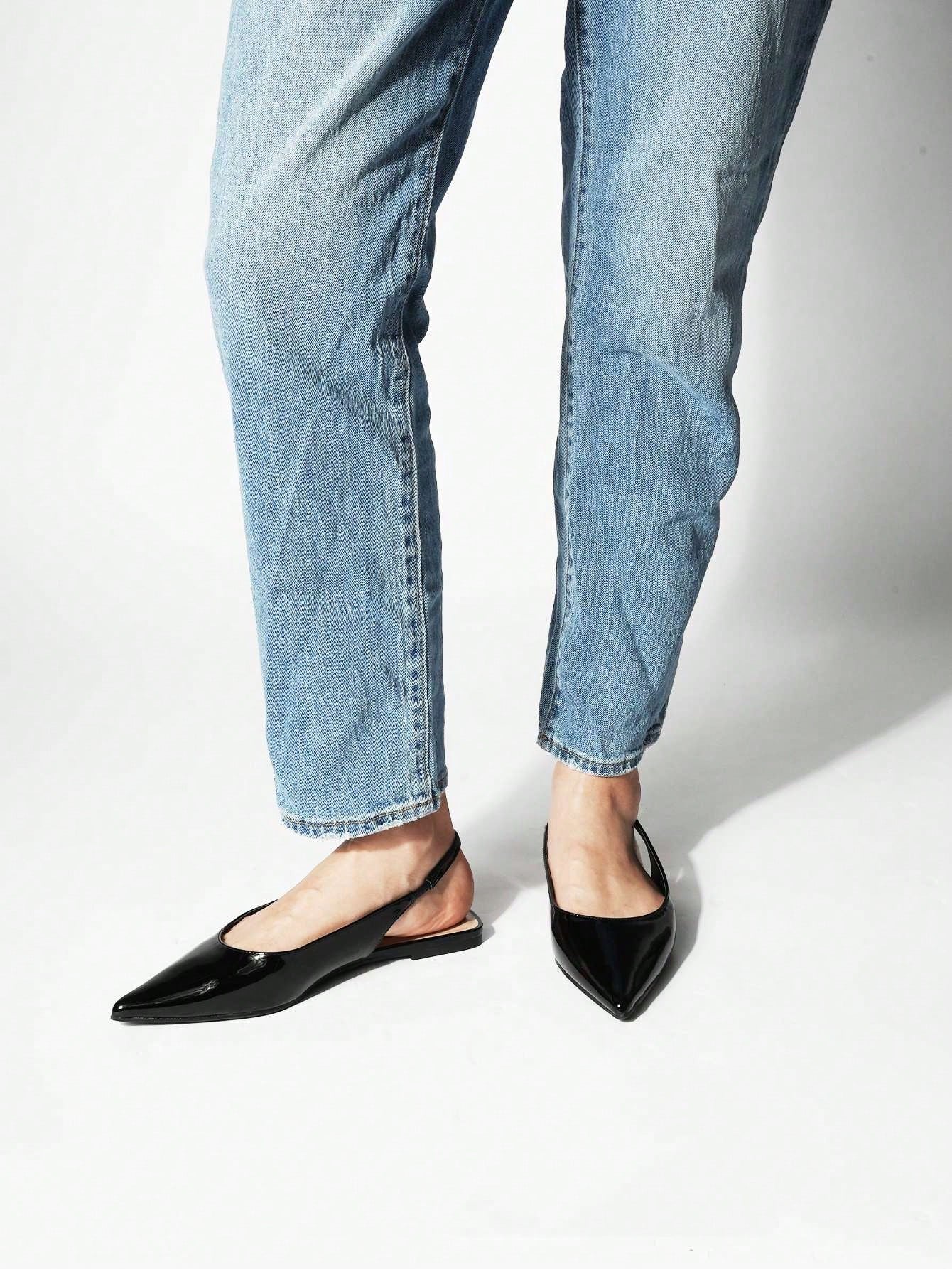 Assert | Black