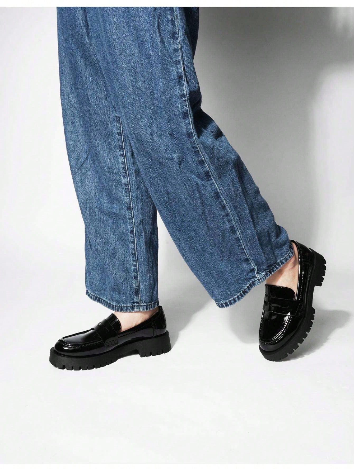 hutch-black-patent