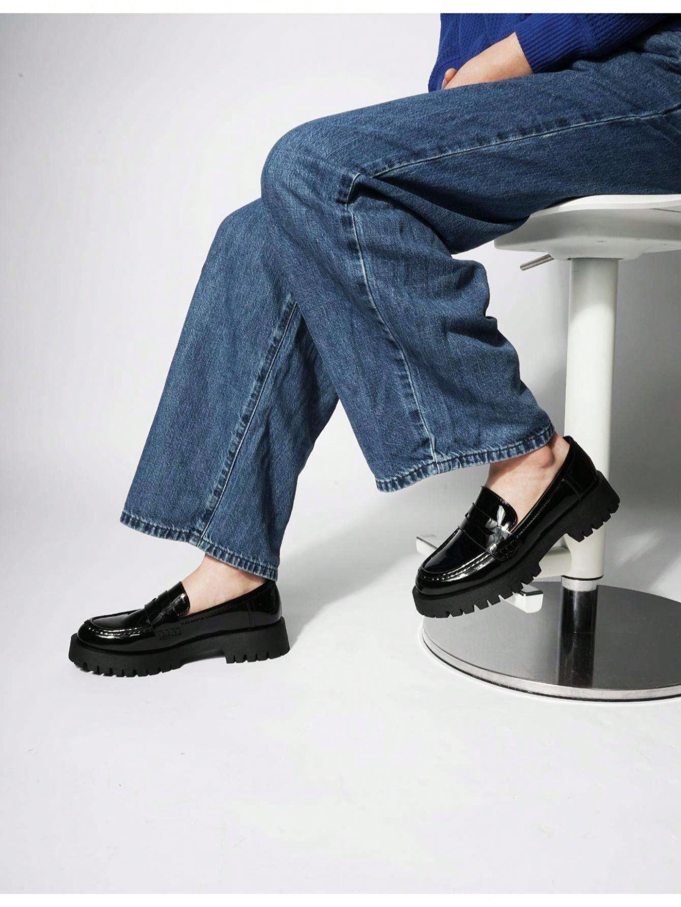hutch-black-patent