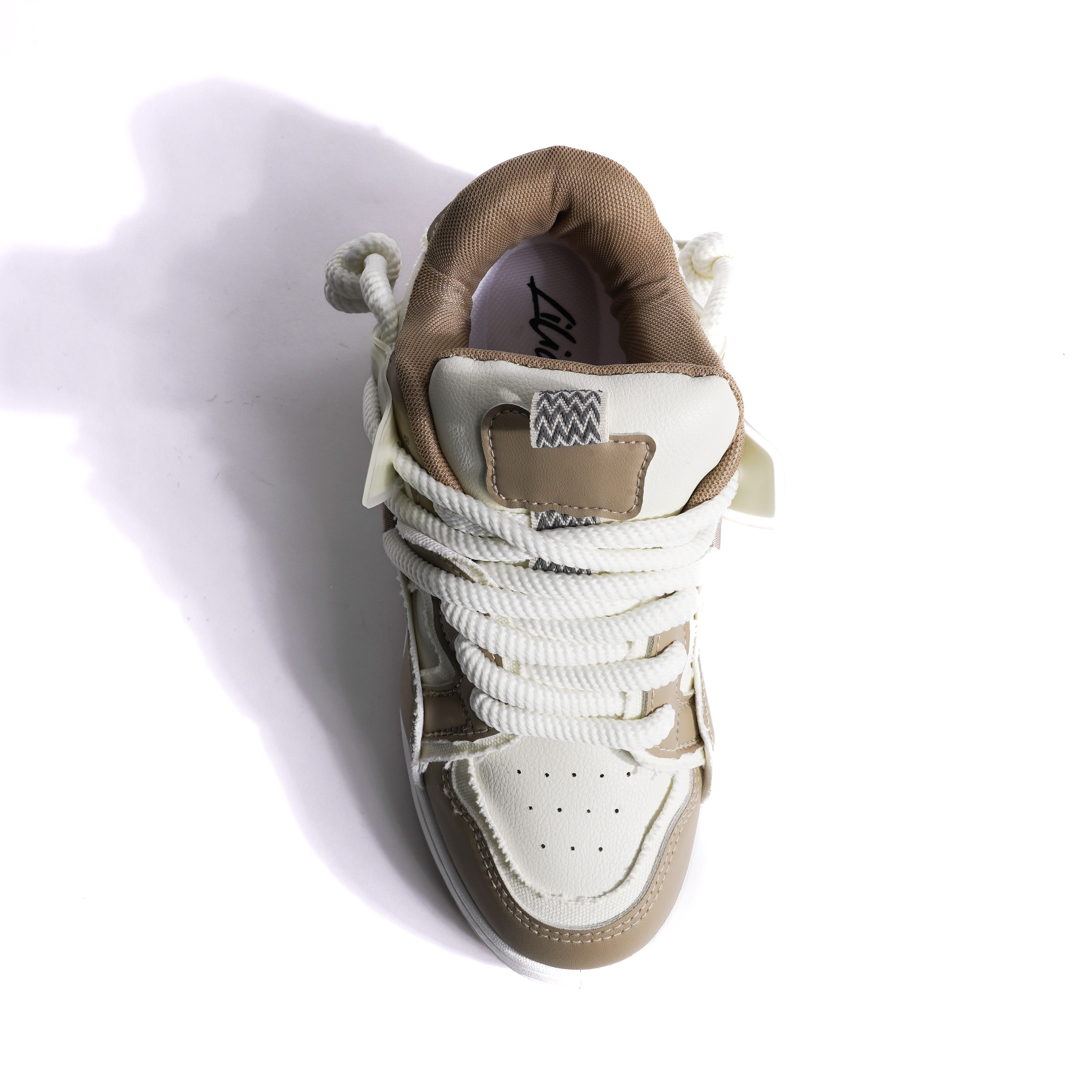 Surreal – Beige