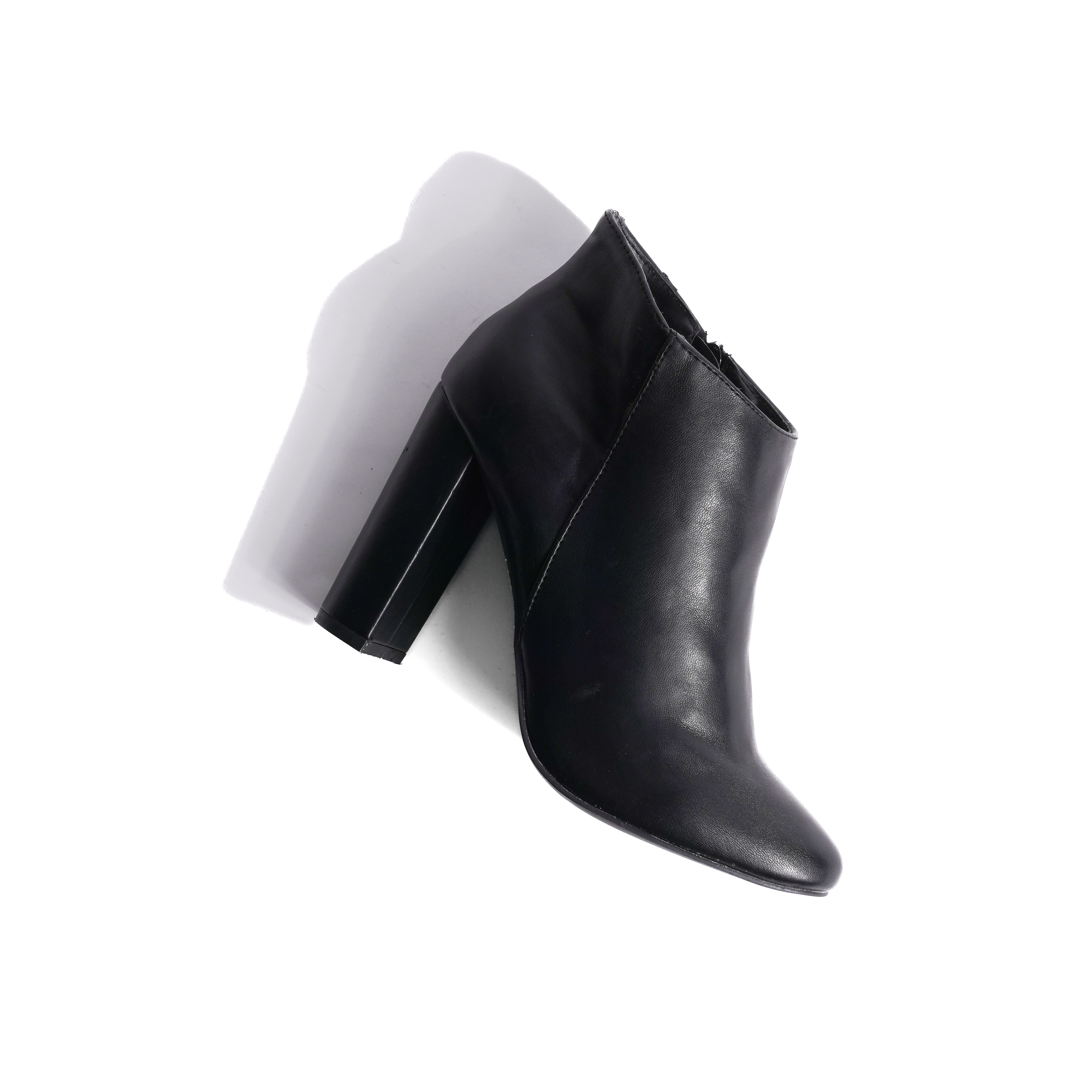 Lisa – Black